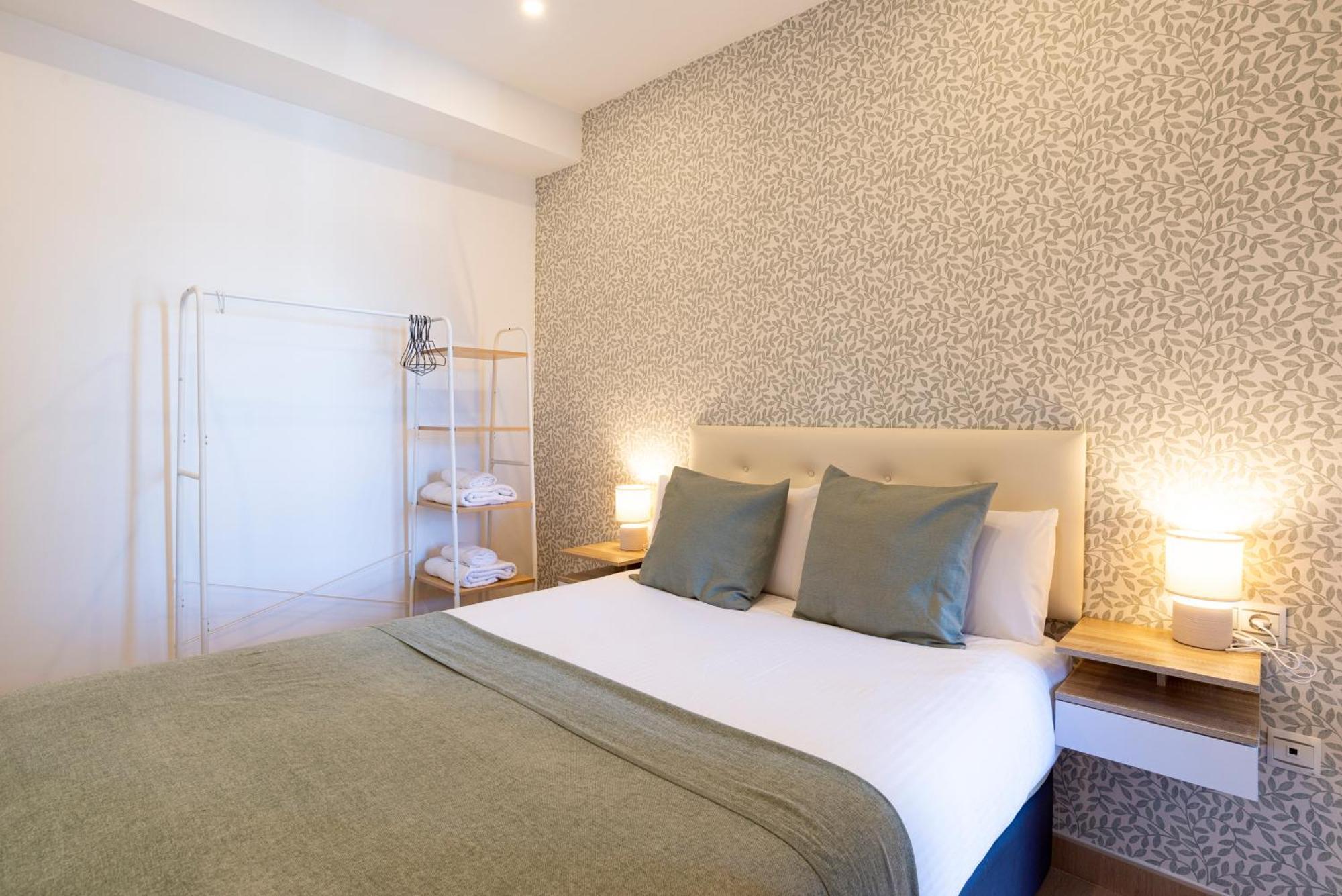 Carreteria II & Old Town By Ele Apartments Malaga Bagian luar foto